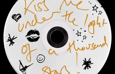 Ed Sheeran - kiss me under the light of a thousand stars Album Download